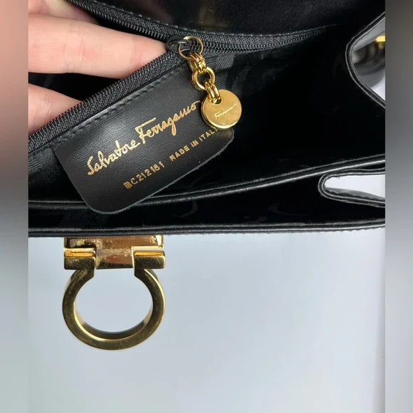 SALVATORE FERRAGAMO Iconic Top Handle Gancini Black Leather Crossbody Bag 212181 - Picture 16 of 16